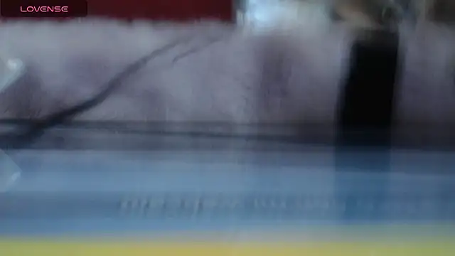 Snapshot of DAYANNZE chatting on 11.28.25 DAYANNZE online show from 11.28.25