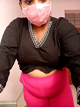 Snapshot of CUTE-LOVE-SWEETS chatting on 12.23.25 CUTE-LOVE-SWEETS online show from 12.23.25