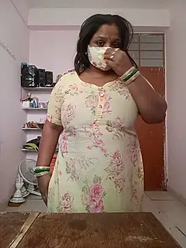 Snapshot of CUTE-LOVE-SWEETS chatting on 02.18.26 CUTE-LOVE-SWEETS online show from 02.18.26