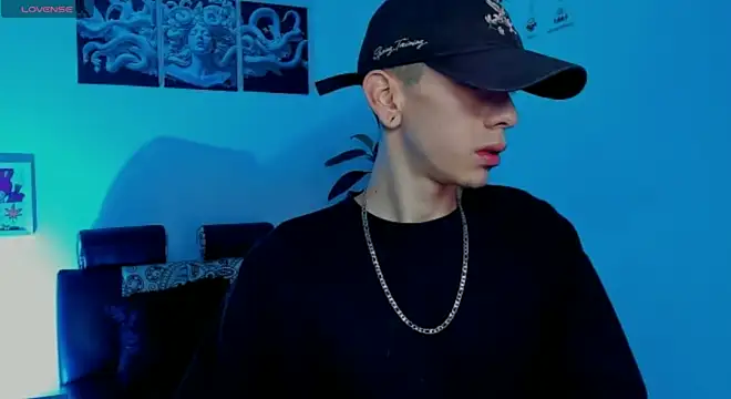 Snapshot of James_Adams_01 chatting on 11.22.25 James Adams 01 online show from 11.22.25