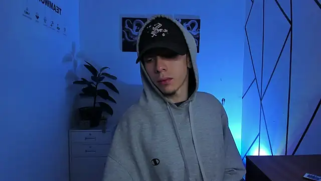 Snapshot of James_Adams_01 chatting on 11.26.25 James Adams 01 online show from 11.26.25