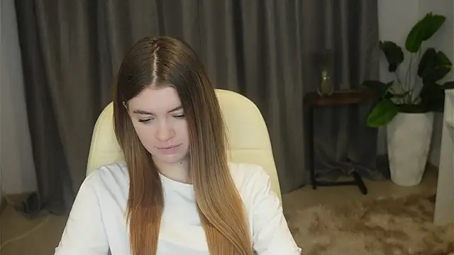 Snapshot of AngelesBenitz chatting on 11.20.25 AngelesBenitz online show from 11.20.25