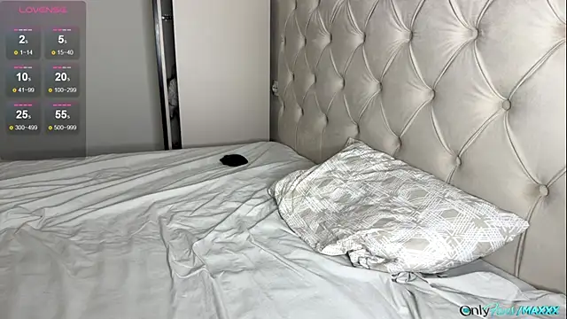 Maxhornyblondieman online show from 06.25.26