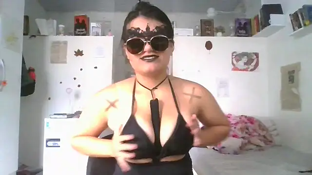 Satanatrix online show from 03.19.26