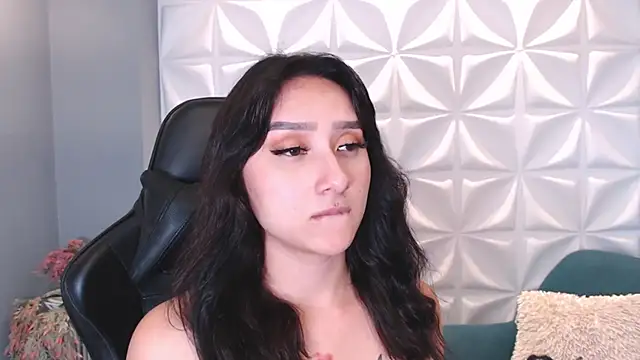 HorneyyQueen online show from 11.25.25