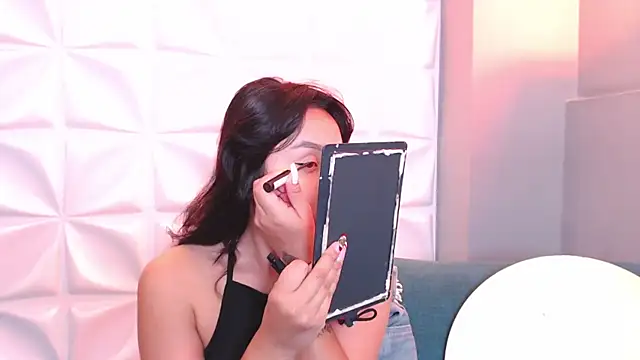 HorneyyQueen online show from 11.29.25