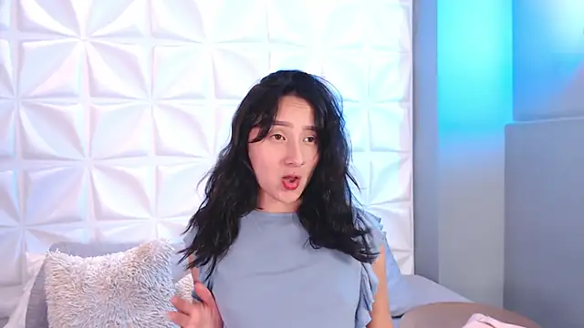 HorneyyQueen online show from 12.03.25