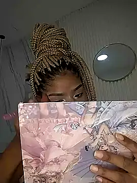 Afro Luna online show from 05.08.26