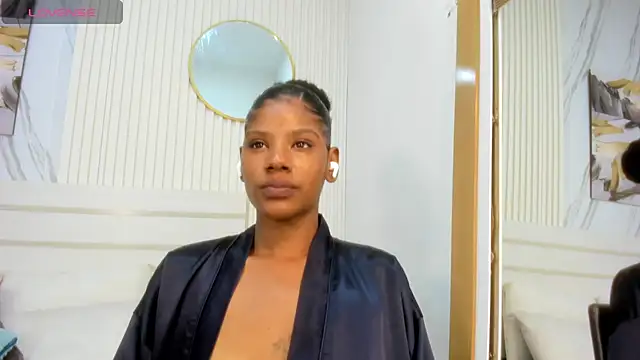 Snapshot of Afro_Luna chatting on 07.12.26 Afro Luna online show from 07.12.26