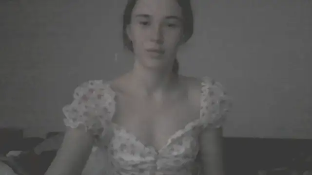 Snapshot of BarniLili chatting on 11.30.25 BarniLili online show from 11.30.25