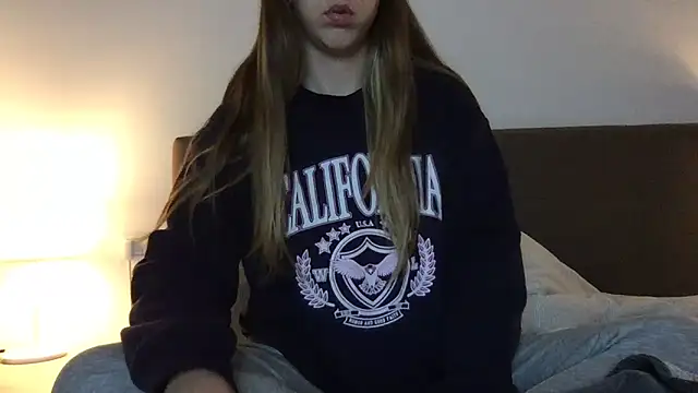 Snapshot of Martimartinaxx chatting on 03.15.26 Martimartinaxx online show from 03.15.26