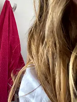 Snapshot of GeorginaBlack chatting on 12.05.25 GeorginaBlack online show from 12.05.25