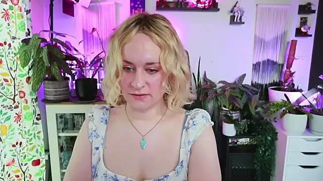 Snapshot of xzoeyryanx chatting on 05.25.26 xzoeyryanx online show from 05.25.26