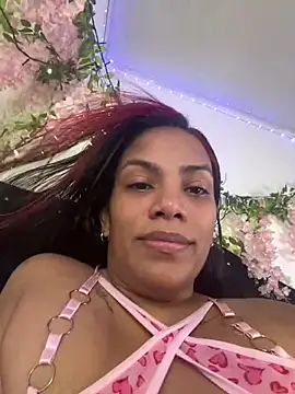 Snapshot of ArielleMillerr- chatting on 06.25.26 ArielleMillerr- online show from 06.25.26