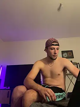 Snapshot of Matt02fr chatting on 11.22.25 Matt02fr online show from 11.22.25