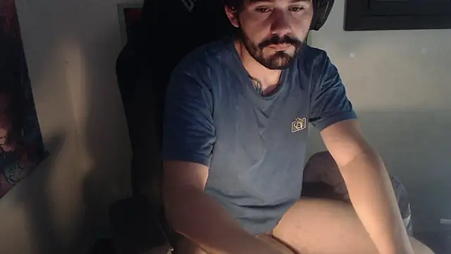 Snapshot of LuciferSantoryu chatting on 03.08.26 LuciferSantoryu online show from 03.08.26