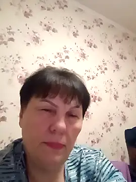 Snapshot of OliviaaSkyy chatting on 11.17.25 OliviaaSkyy online show from 11.17.25