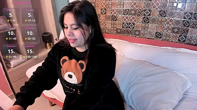 Snapshot of luna_velvett_ chatting on 12.02.25 luna velvett online show from 12.02.25