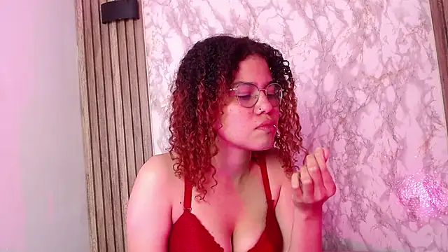 Annie Chers online show from 11.18.25