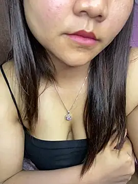 Snapshot of Sunset-yll chatting on 07.03.26 Sunset-yll online show from 07.03.26