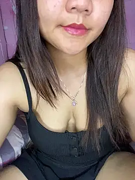 Snapshot of Sunset-yll chatting on 07.23.26 Sunset-yll online show from 07.23.26