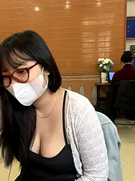 Snapshot of hide_from_colleagues chatting on 01.08.26 hide from colleagues online show from 01.08.26