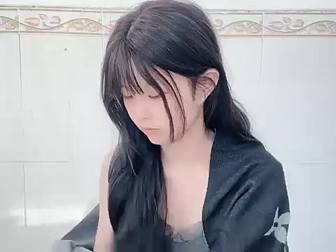 Snapshot of bunny-- chatting on 11.26.25 bunny-- online show from 11.26.25