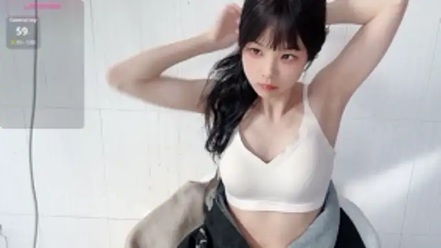 Snapshot of bunny-- chatting on 12.01.25 bunny-- online show from 12.01.25