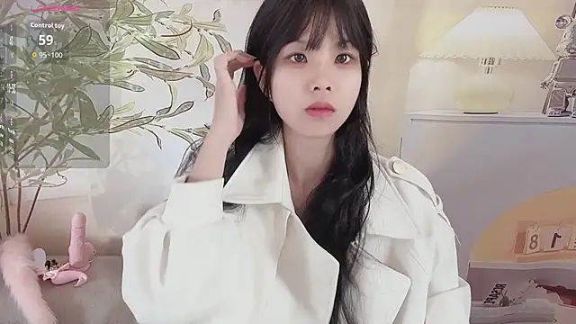 Snapshot of bunny-- chatting on 12.14.25 bunny-- online show from 12.14.25