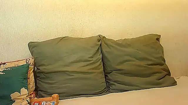 BrunetteNaomi8 online show from 05.01.26