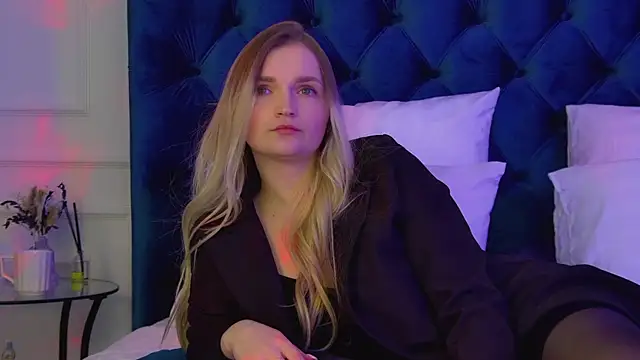 AnnyRaii online show from 03.14.26