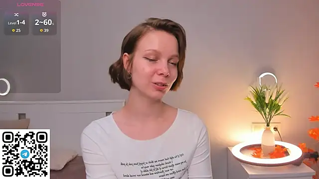 Snapshot of UmbraVelour chatting on 12.13.25 UmbraVelour online show from 12.13.25