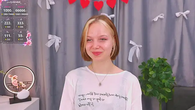 UmbraVelour online show from 02.16.26