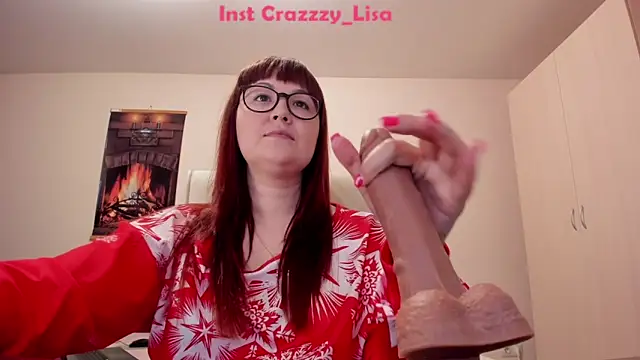 Snapshot of Foxy-lady chatting on 02.18.25 Foxy-lady online show from 02.18.25