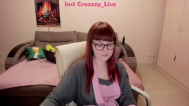 Snapshot of Foxy-lady chatting on 03.18.25 Foxy-lady online show from 03.18.25