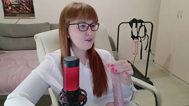 Snapshot of Foxy-lady chatting on 11.01.25 Foxy-lady online show from 11.01.25