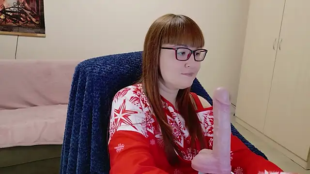 Snapshot of Foxy-lady chatting on 12.13.25 Foxy-lady online show from 12.13.25