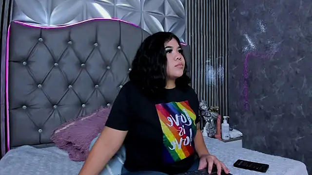 Amanda Mooree online show from 05.12.26