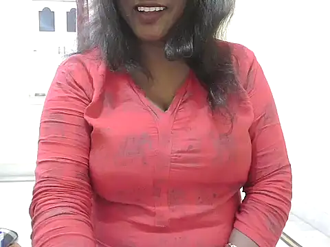 Snapshot of Tanu_Bengali chatting on 12.16.25 Tanu Bengali online show from 12.16.25
