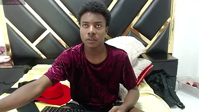 NoahJhonson69 online show from 04.27.26