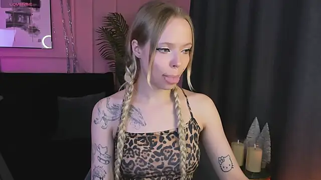 lucy loy online show from 01.14.26