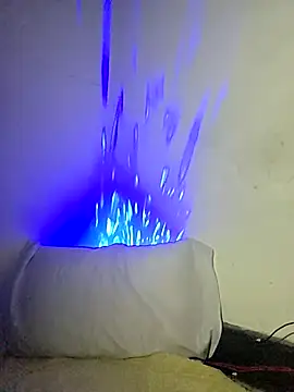 Snapshot of GabySpanic12 chatting on 12.05.25 GabySpanic12 online show from 12.05.25