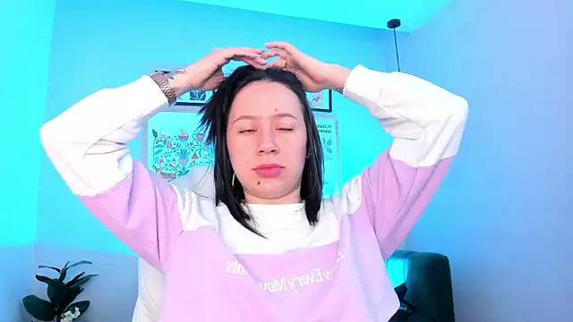 Annie Petters online show from 12.01.25