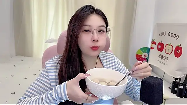 TTtia  online show from 06.04.26