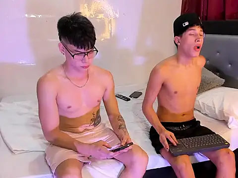 Snapshot of Handsome_boys69 chatting on 11.20.25 Handsome boys69 online show from 11.20.25