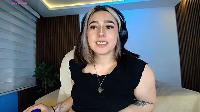 GabyRose9 online show from 02.26.26