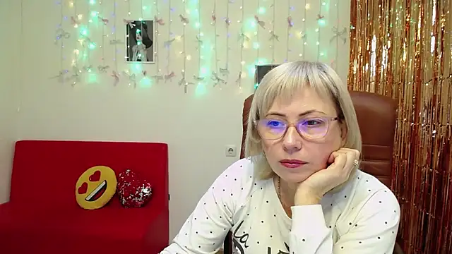 Snapshot of LaurenWishy chatting on 01.11.26 LaurenWishy online show from 01.11.26