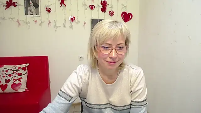 Snapshot of LaurenWishy chatting on 02.04.26 LaurenWishy online show from 02.04.26