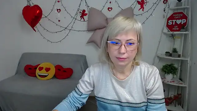 Snapshot of LaurenWishy chatting on 02.10.26 LaurenWishy online show from 02.10.26