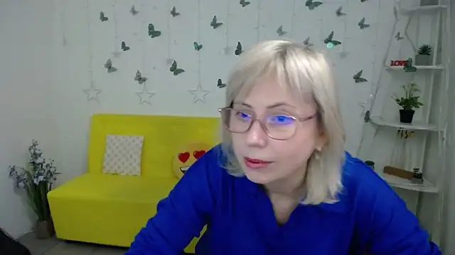 Snapshot of LaurenWishy chatting on 02.27.26 LaurenWishy online show from 02.27.26